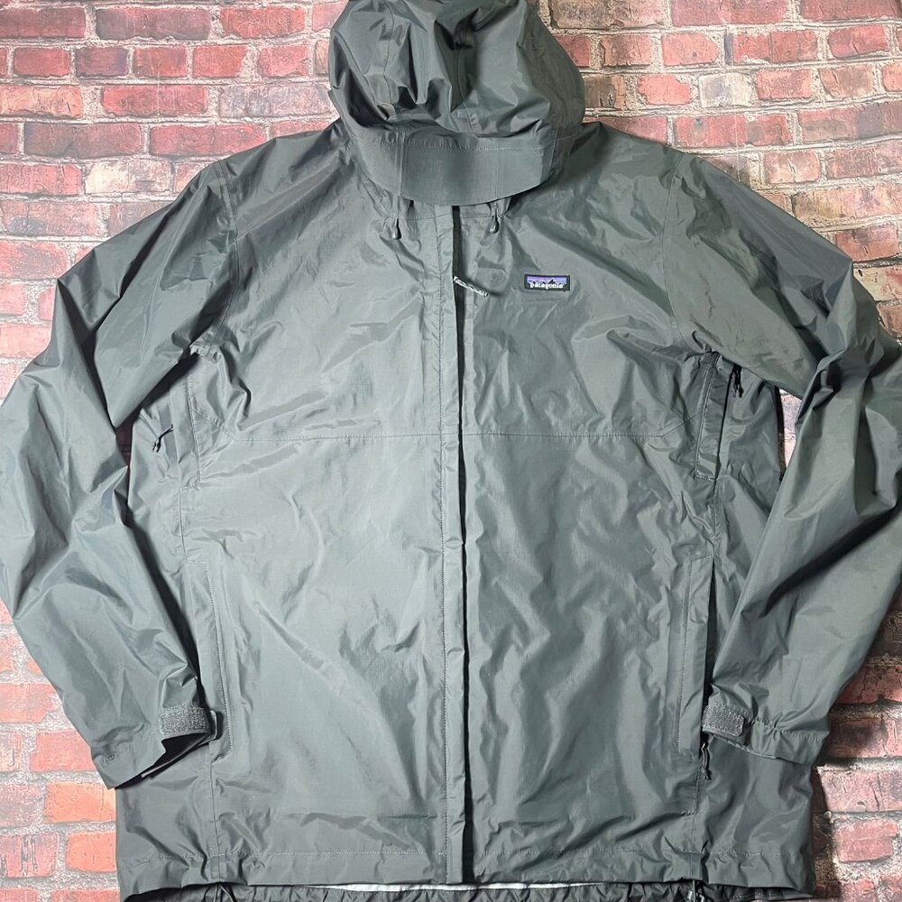 Patagonia Men's Green Waterproof Jacket